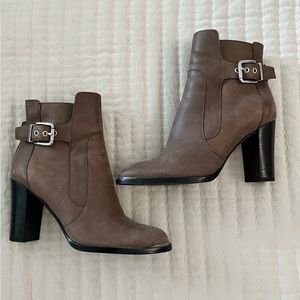 Donald Pliner Booties size 6